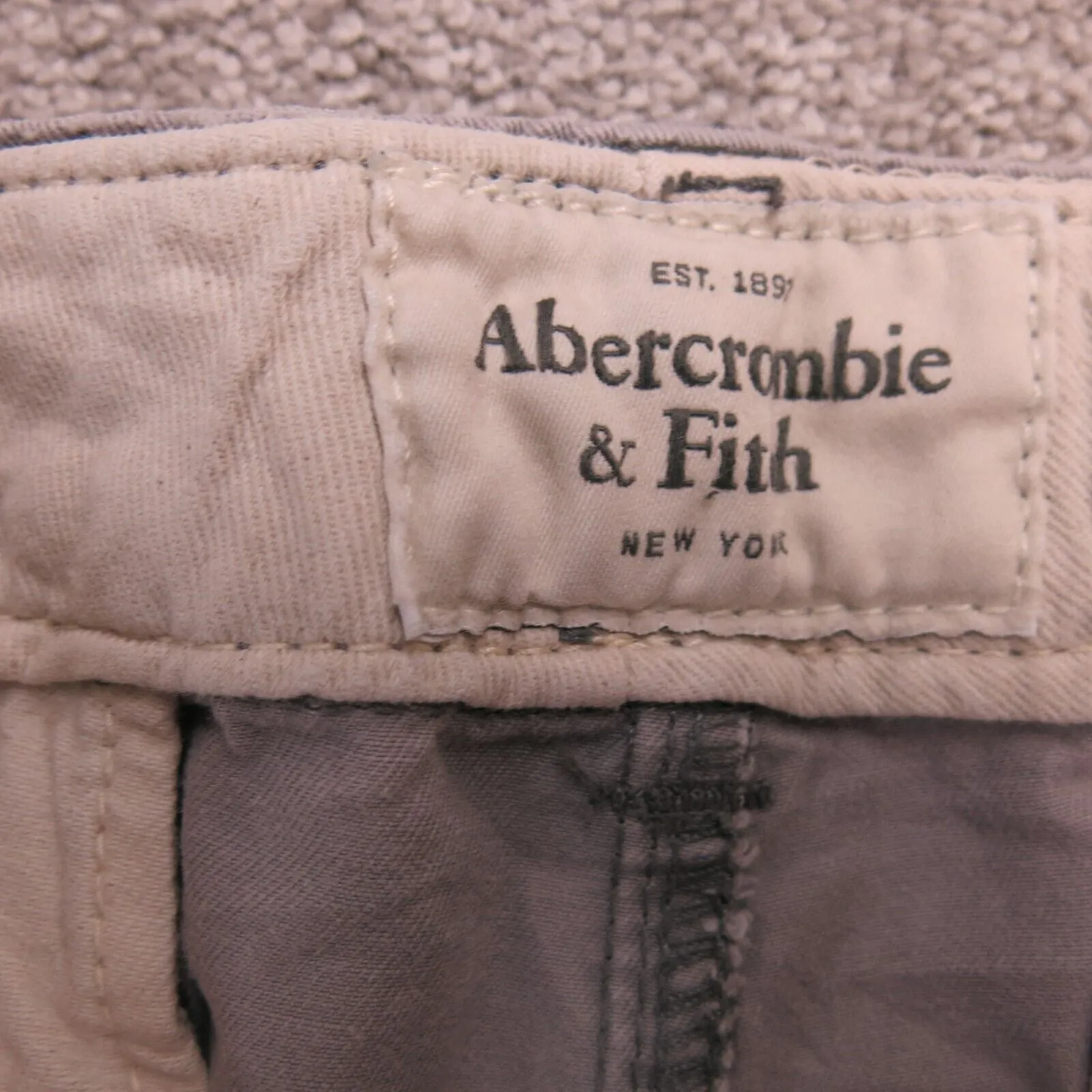 Abercrombie & Fitch Mens Straight Leg Chino Pant Low Rise Gray Size W30XL32