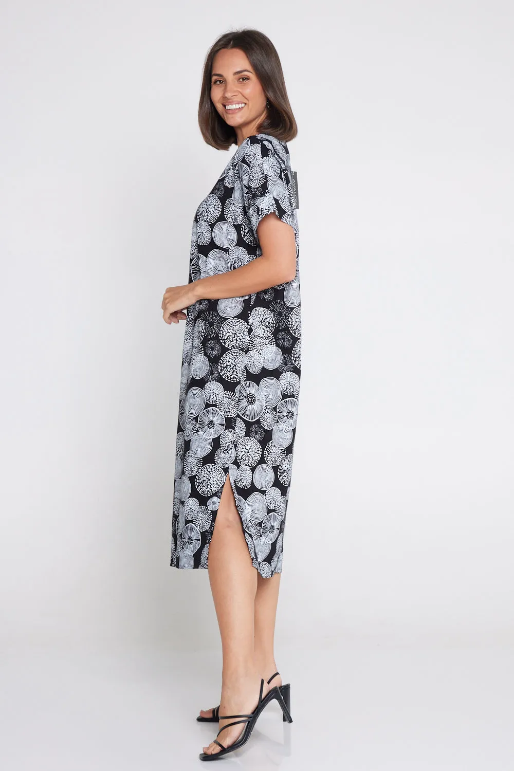 Esiteri Linen Dress - Black/White Circles