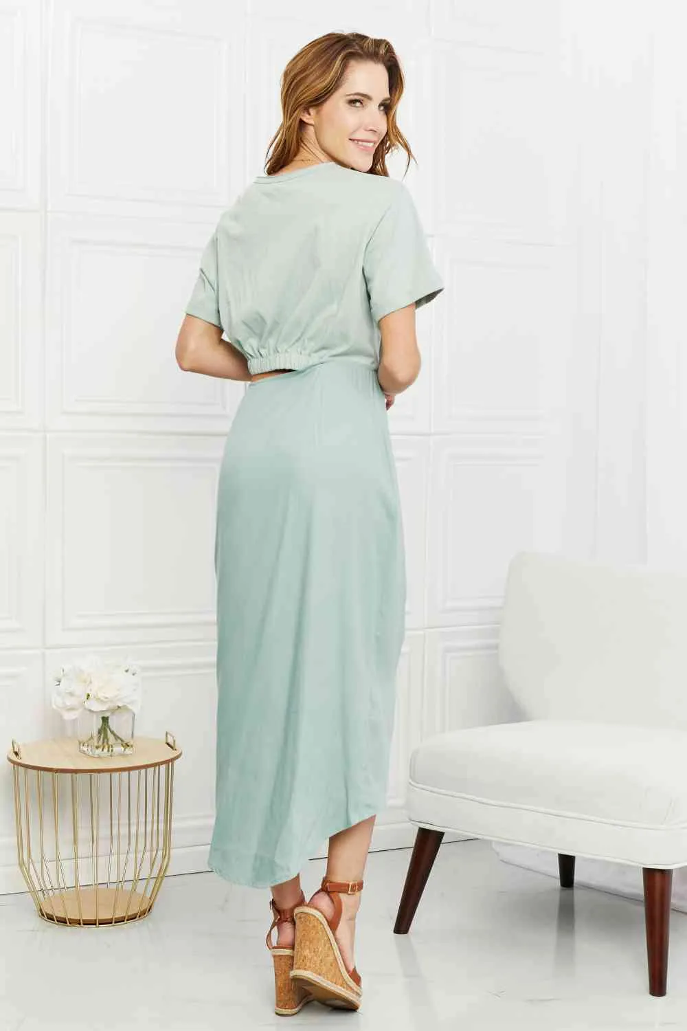 Make It Work Cut-Out Midi Dress in Mint