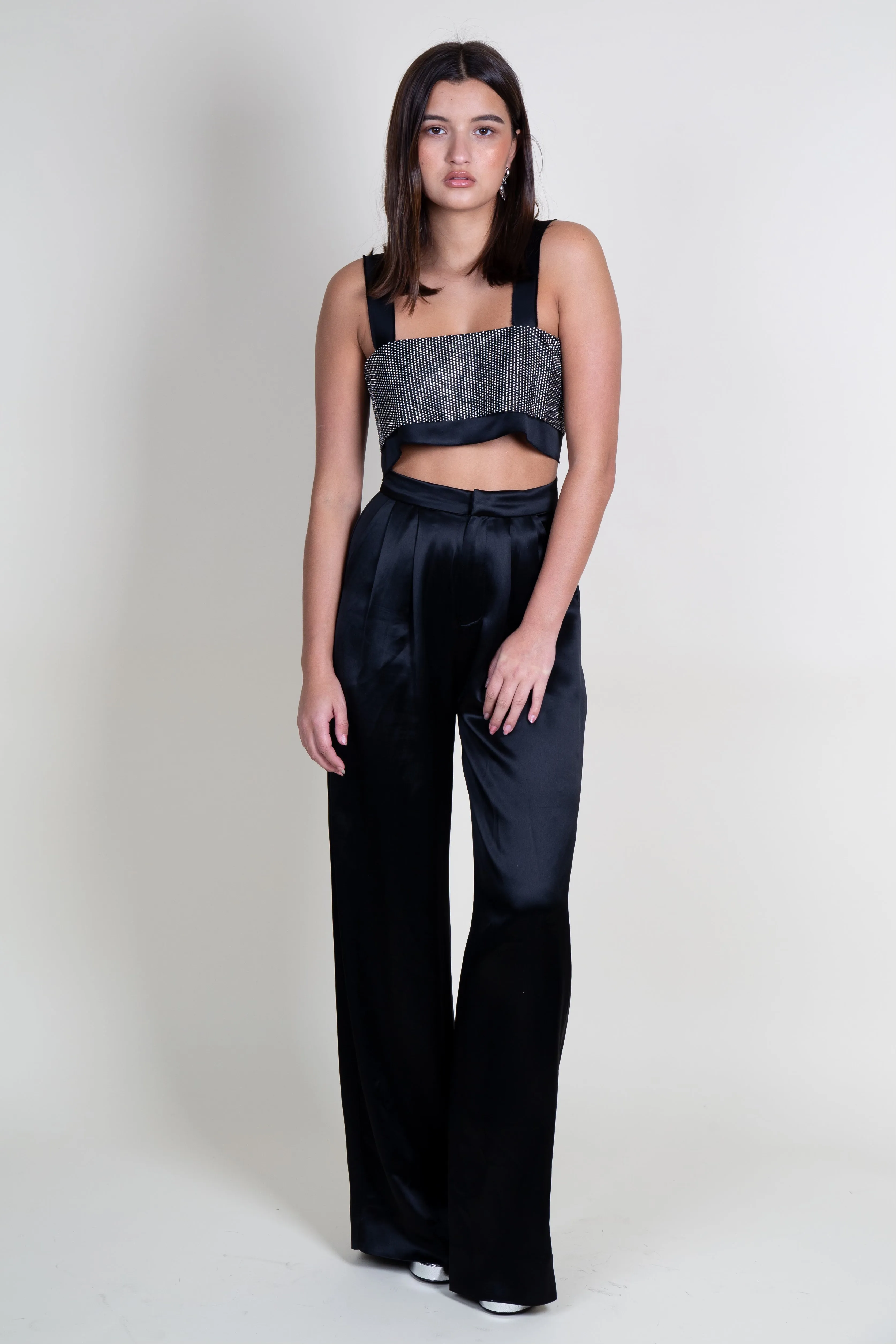 NONCHALANT | Capri Crop - Black