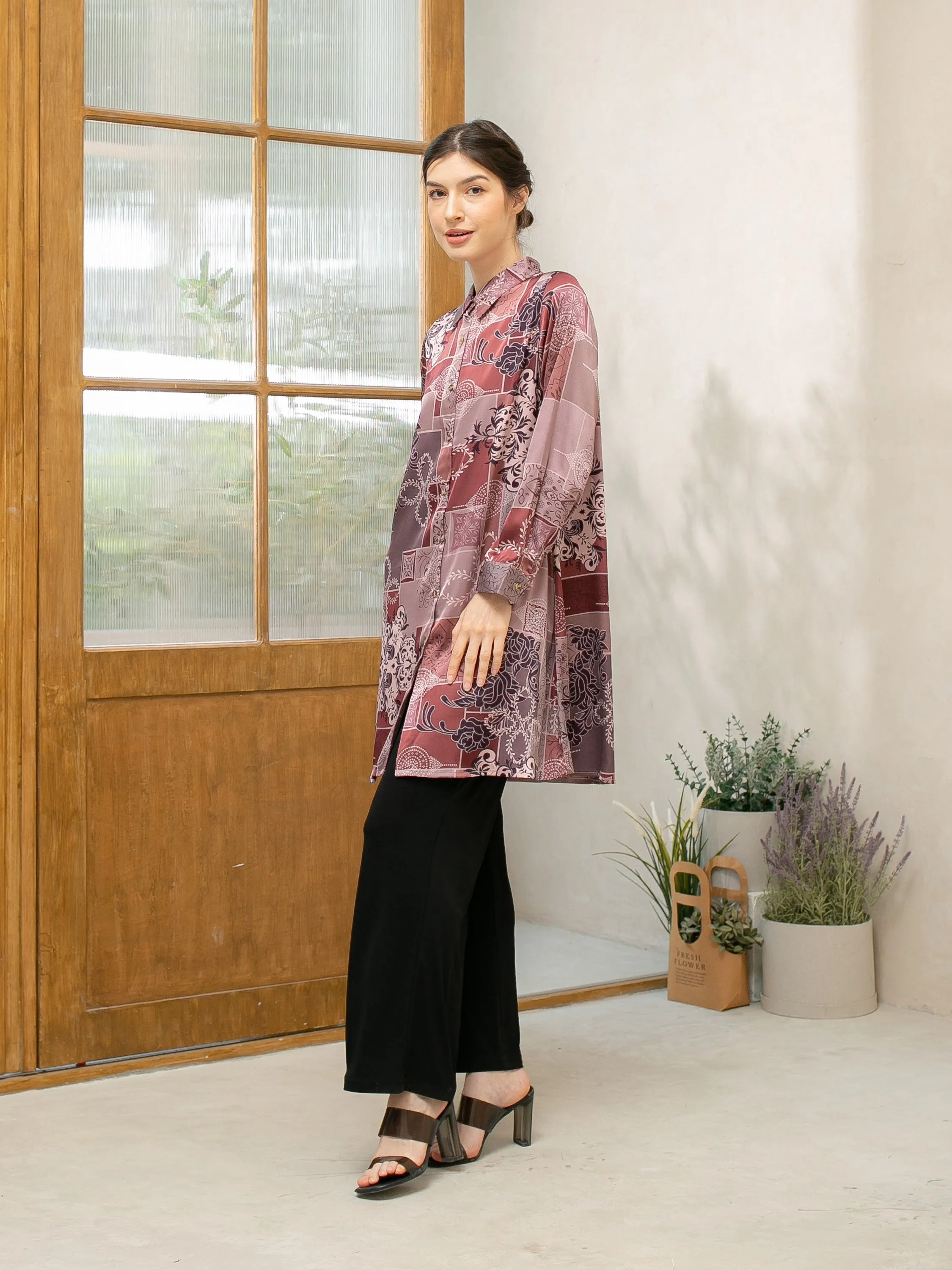 Soera Satin Tunic Kemeja - Maroon