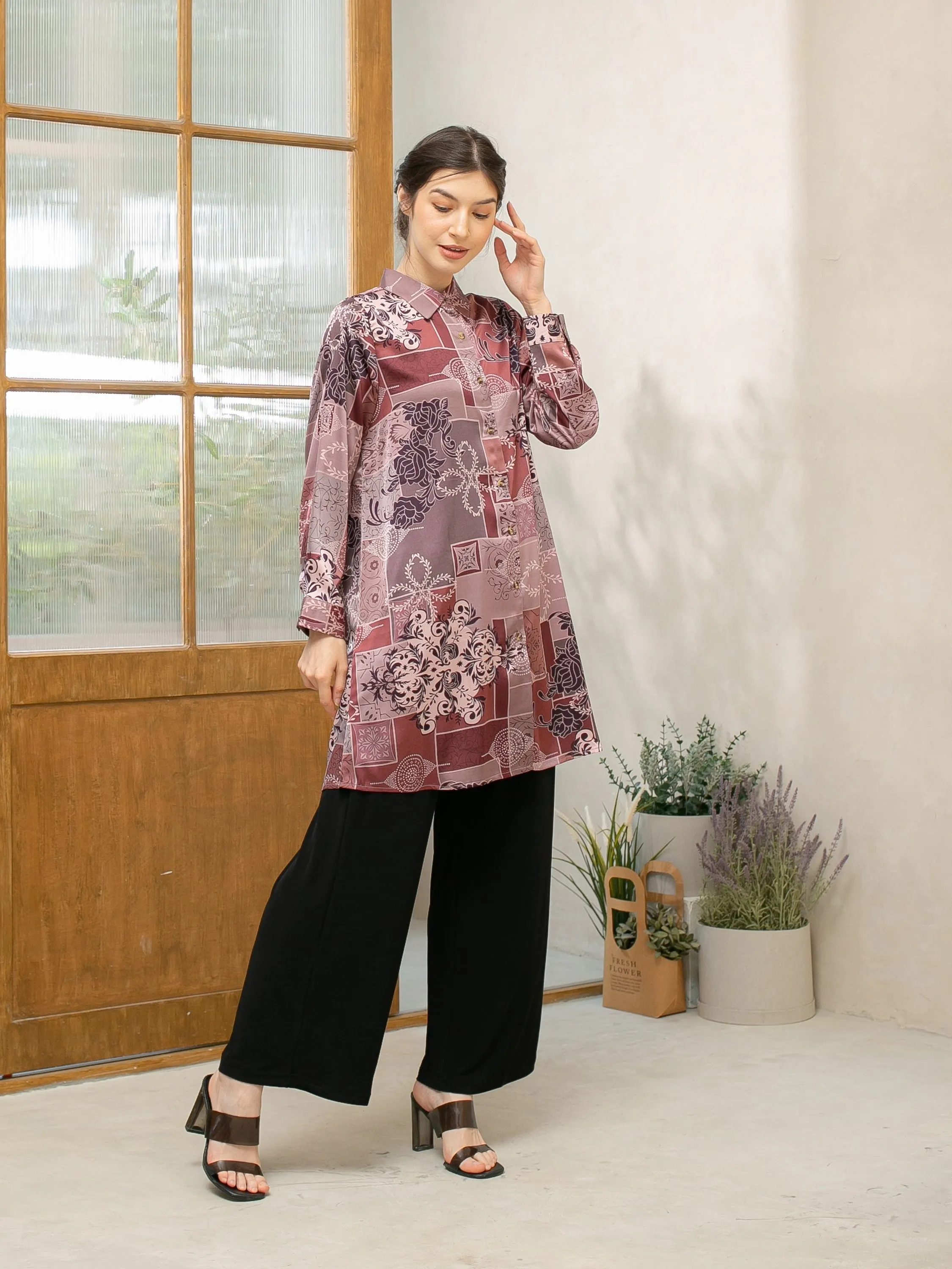 Soera Satin Tunic Kemeja - Maroon