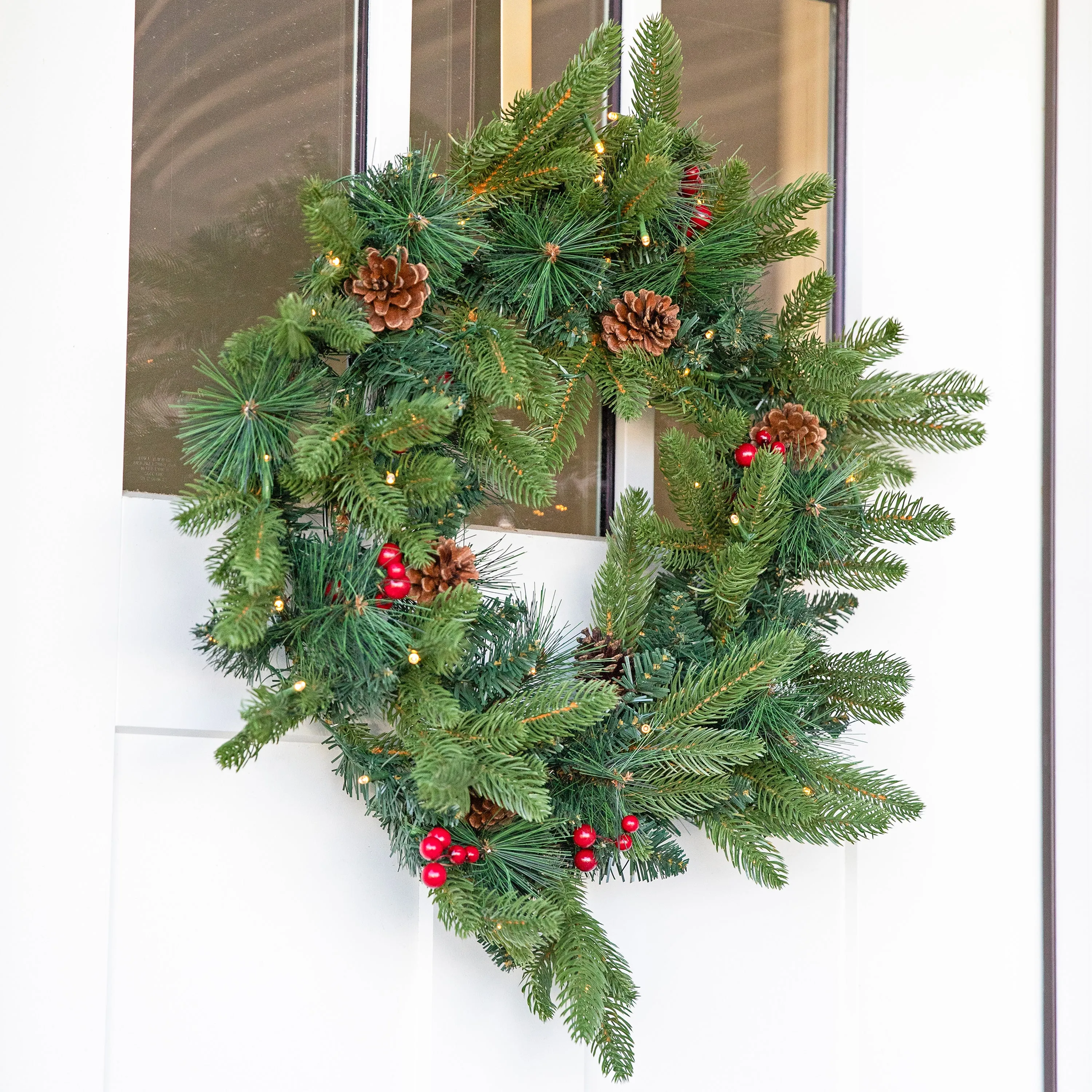 Sunnydaze 24" Prelit Artificial Christmas Wreath with Timer