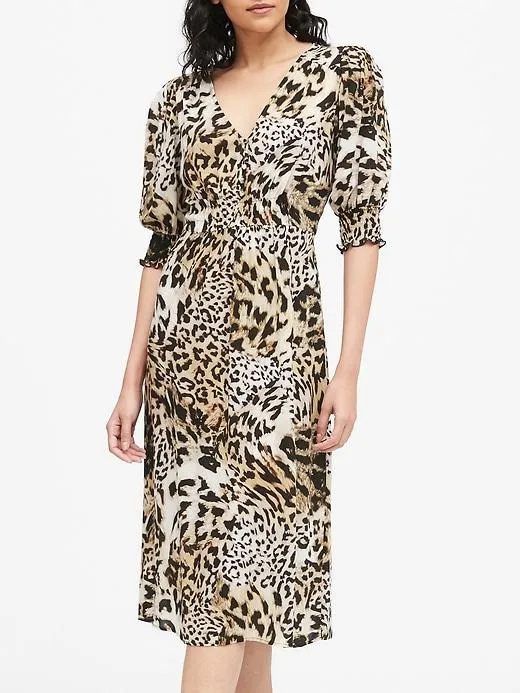 V-Neck Midi Dress in Leopard Print