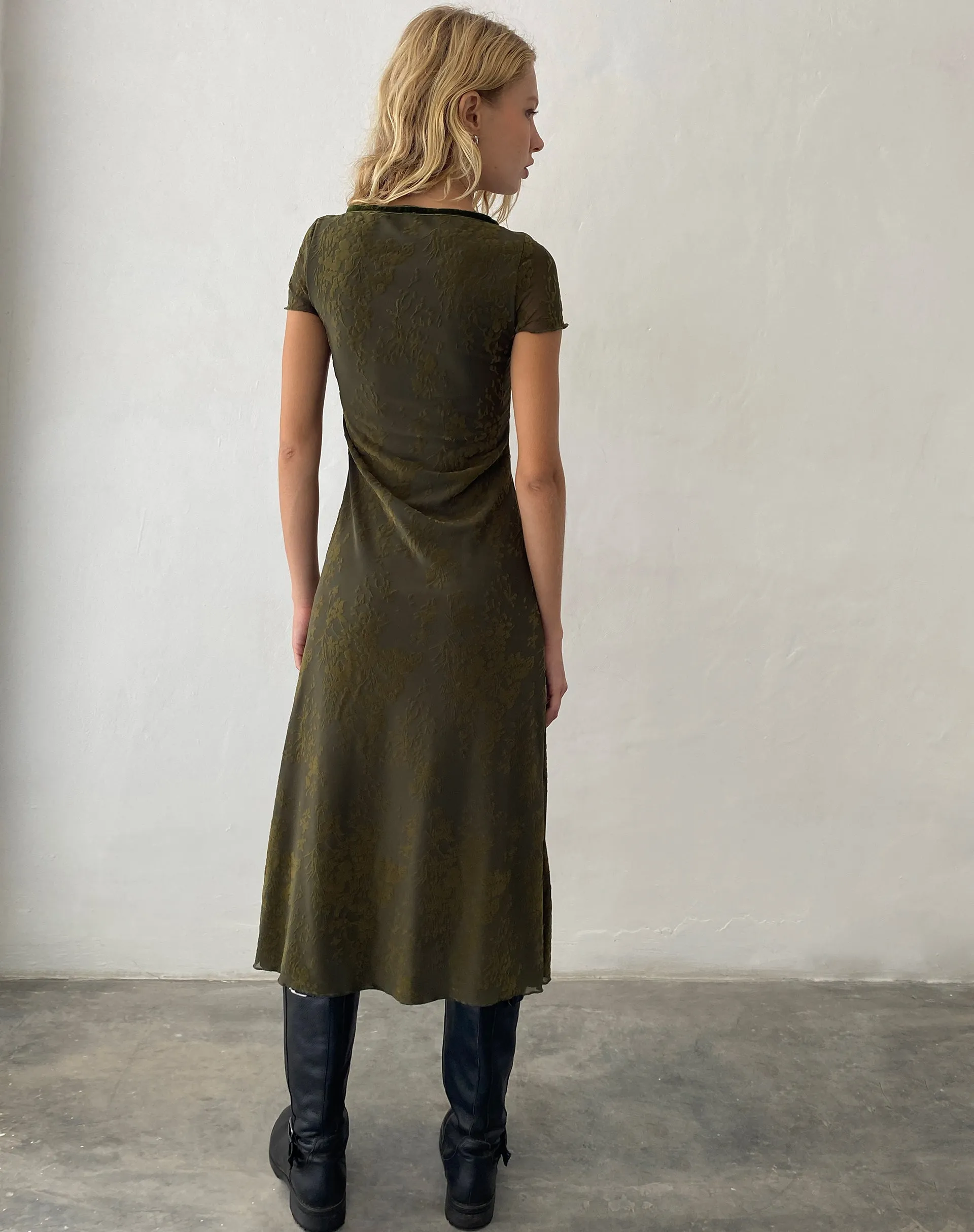 Vilinia Midi Dress in Abstract Botanic Dark Olive